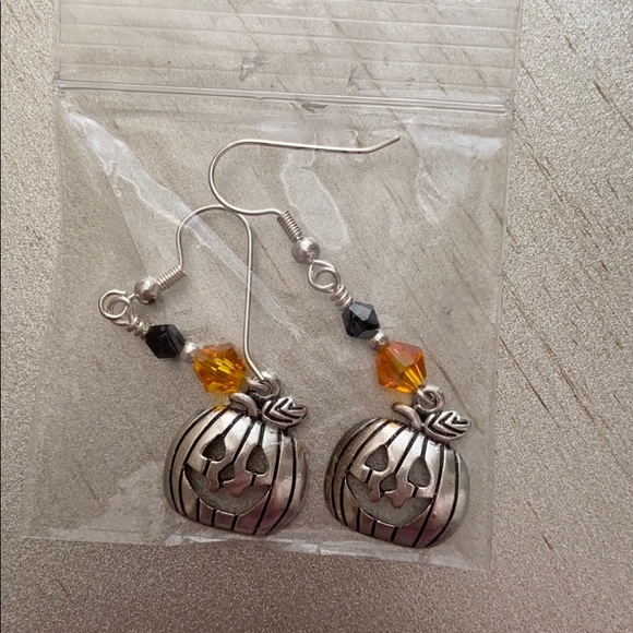 Halloween Pumpkin earrings - Picture 3 of 3
